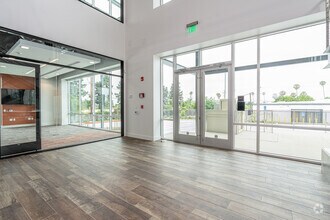 12772 San Fernando Rd, Sylmar, CA for lease Building Photo- Image 2 of 18