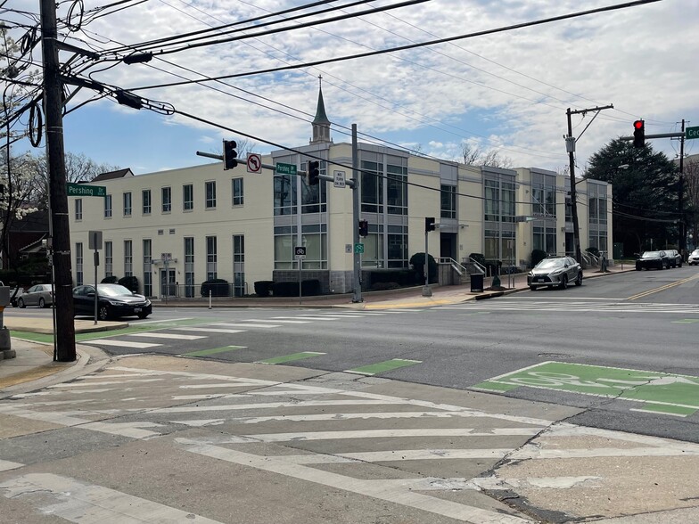 804 Pershing Dr, Silver Spring, MD for sale - Building Photo - Image 2 of 36