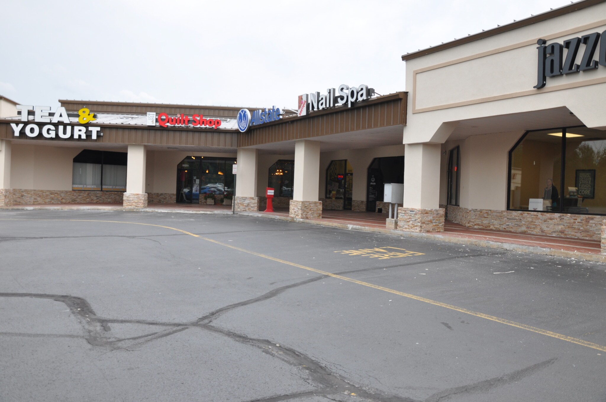 22002230 Route 9 South, Howell, NJ 07731 Ideal Plaza