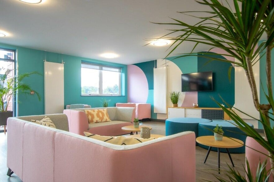 1600 Lower Pemberton, Ashford for lease - Interior Photo - Image 3 of 22