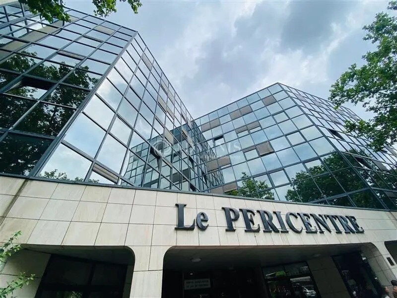 Office in Fontenay-sous-Bois for lease Building Photo- Image 1 of 8