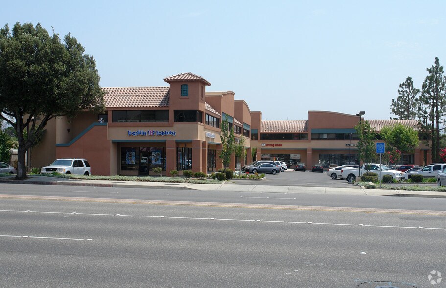 1720 E Los Angeles Ave, Simi Valley, CA 93065 Cedar Plaza