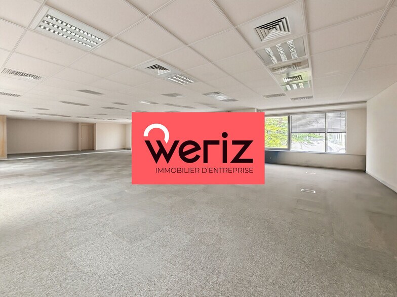 Office in Marseille for lease - Building Photo - Image 3 of 8