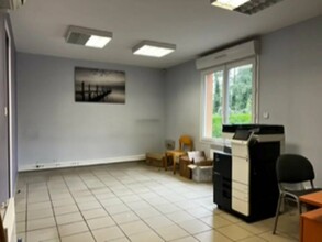 Office in Beauvais for lease Building Photo- Image 2 of 2