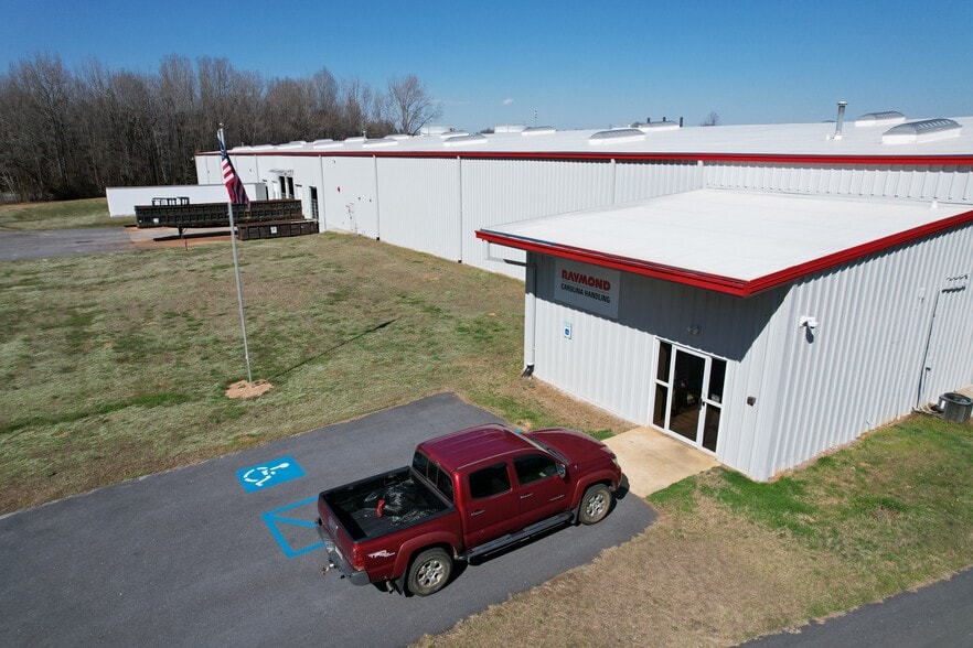196 Michelin Ct, Piedmont, SC for lease - Building Photo - Image 1 of 4