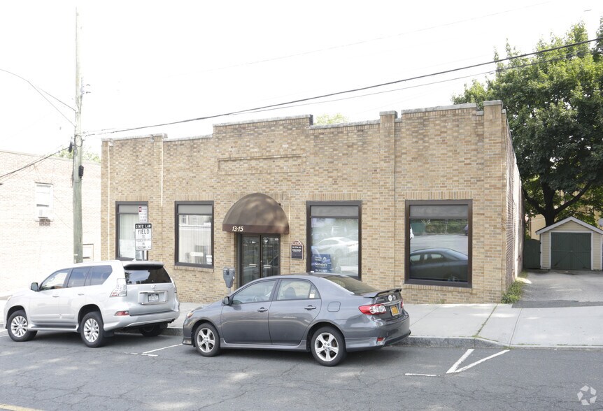 13-15 Nepperhan Rd, Tarrytown, NY for sale - Primary Photo - Image 1 of 1