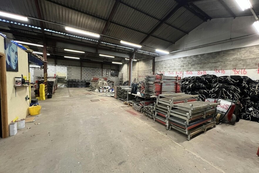 Severn Rd, Bristol for lease - Interior Photo - Image 2 of 4