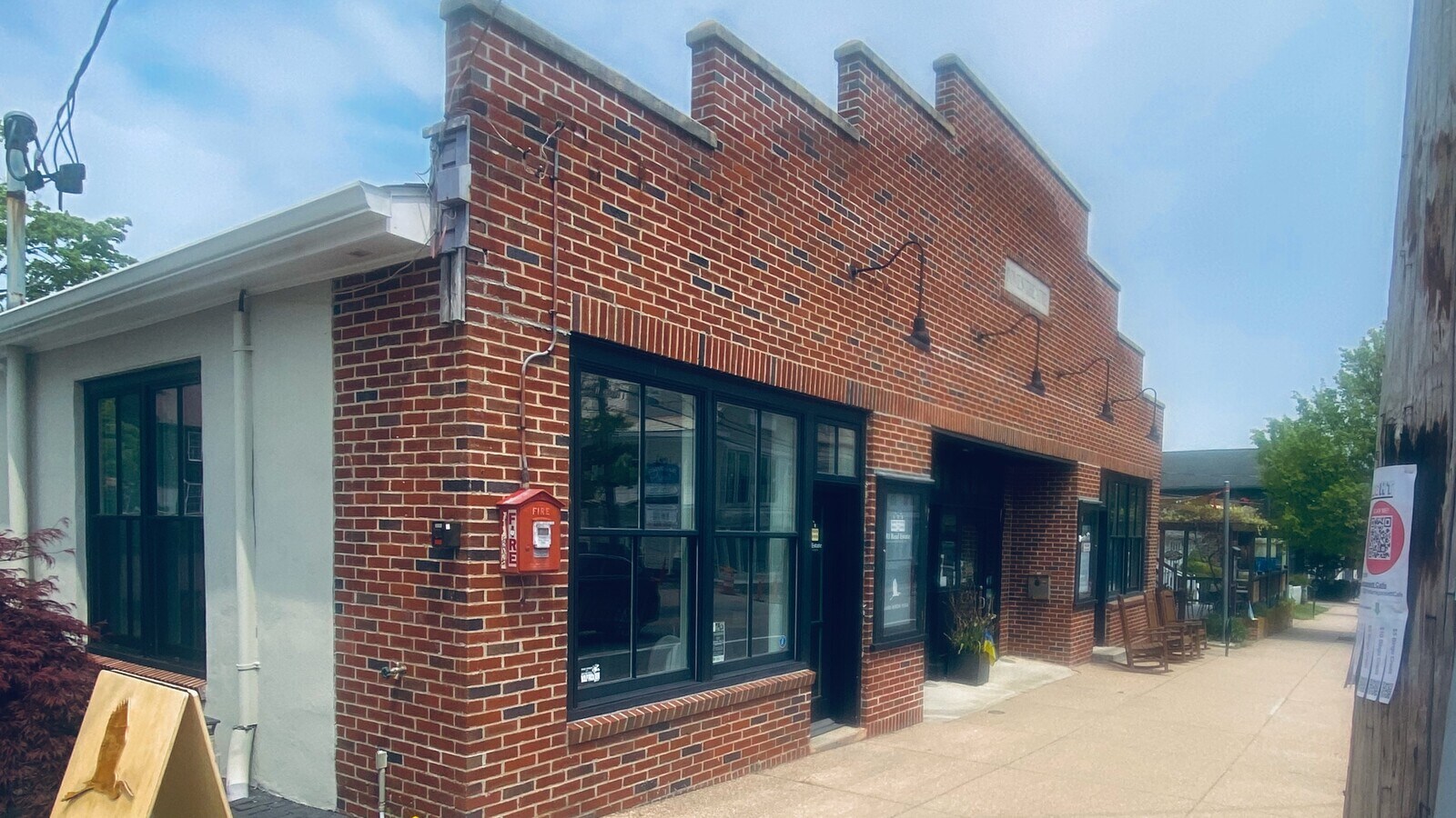 34 Narragansett Ave, Newport, RI 02840