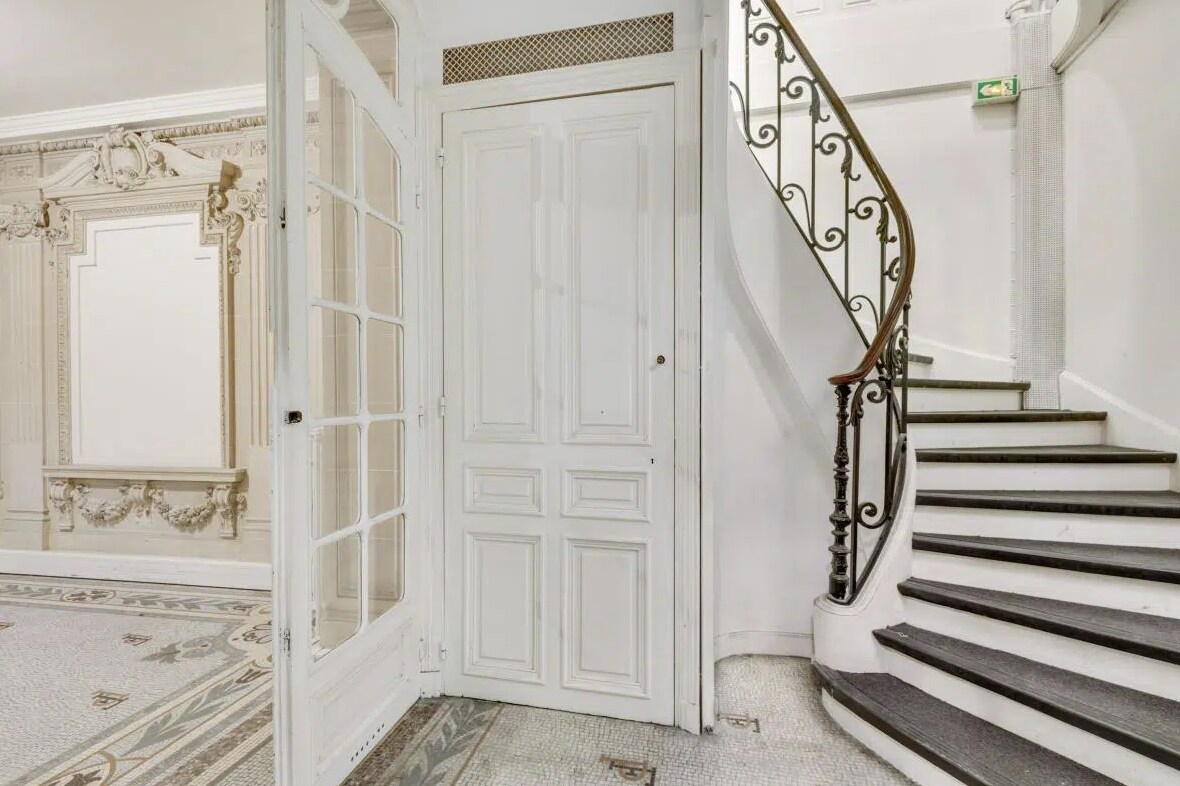 160 Rue Du Temple, Paris for lease Building Photo- Image 1 of 5