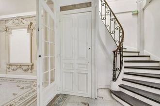 160 Rue Du Temple, Paris for lease Building Photo- Image 1 of 5