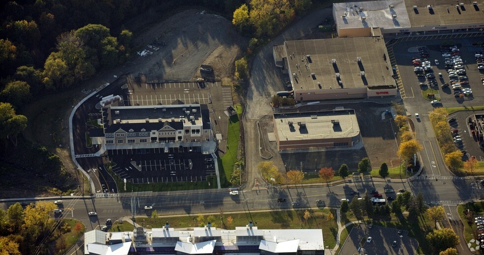 83 Vandenburgh Ave, Troy, NY for lease - Building Photo - Image 2 of 11