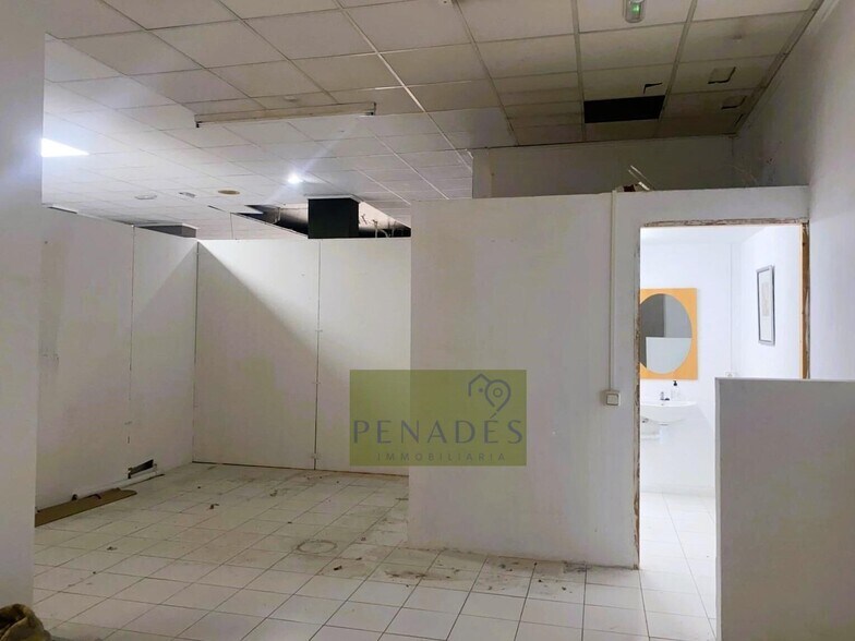 Retail in Ontinyent for lease - Building Photo - Image 3 of 7