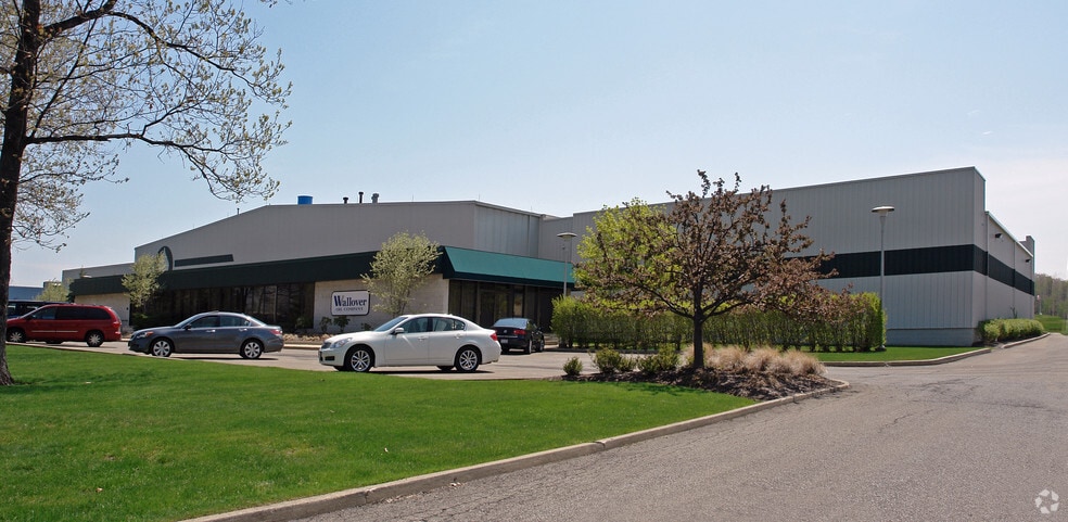 21845 Drake Rd, Strongsville, OH for sale - Primary Photo - Image 1 of 4