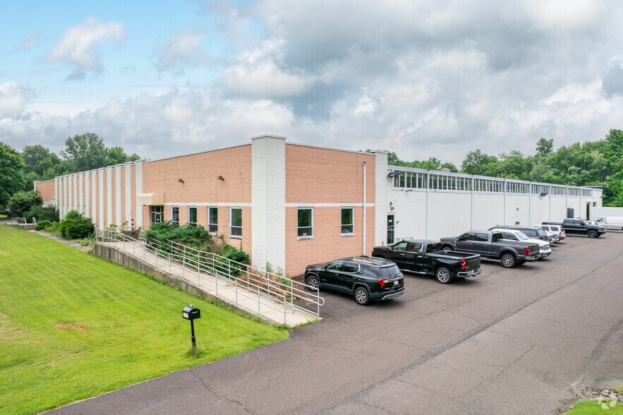 94 County Line Rd, Colmar, PA 18915 Industrial for Lease