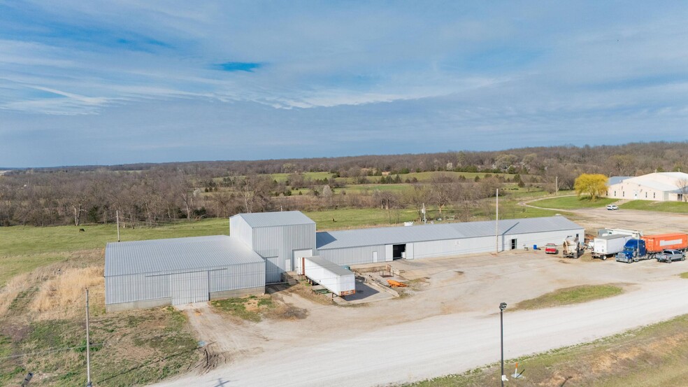 9705 SE 1300th Rd, Humansville, MO for sale - Building Photo - Image 3 of 63