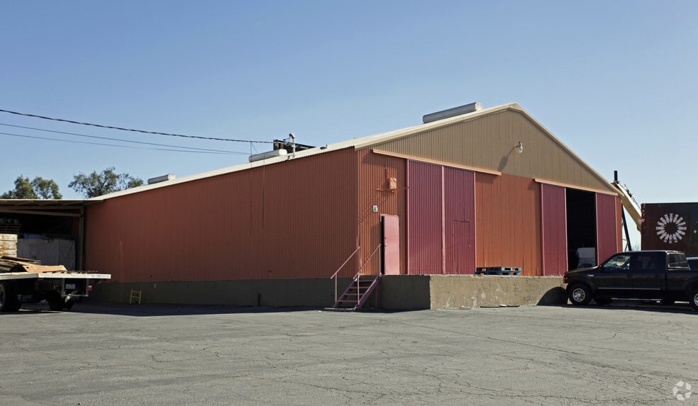 4747 E State St, Montclair, CA for lease - Building Photo - Image 3 of 3