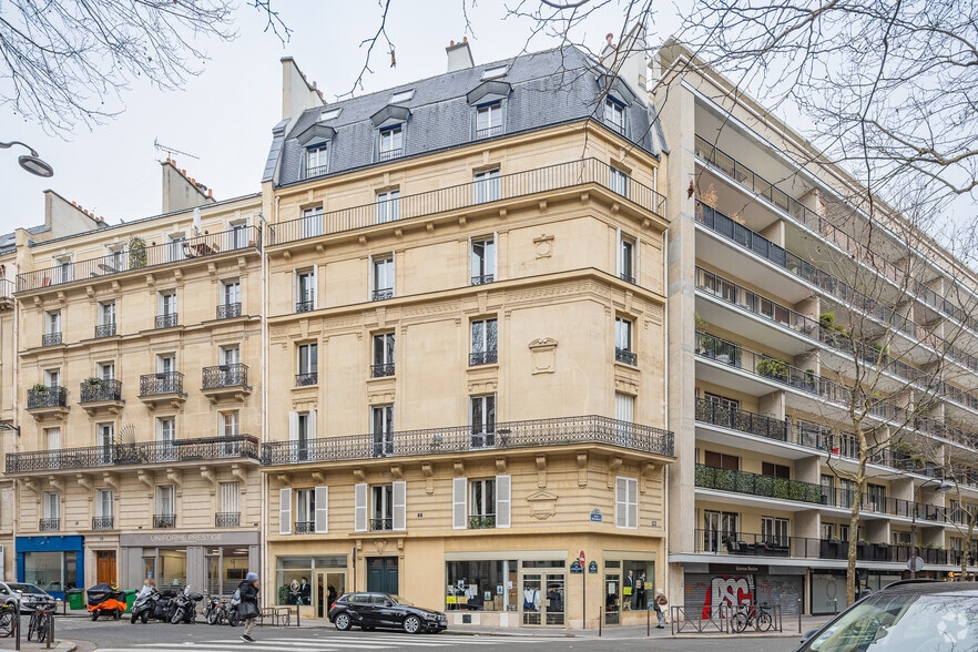 Retail in Paris for lease - Primary Photo - Image 1 of 2