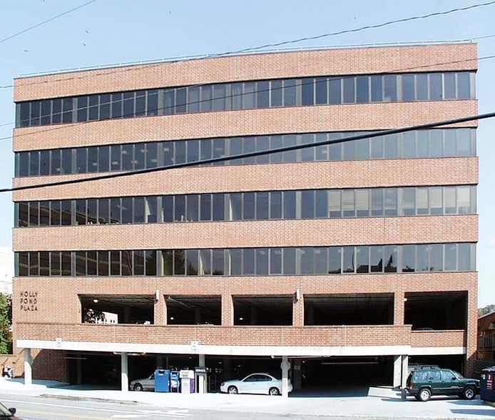 1281 E Main St, Stamford, CT for lease - Building Photo - Image 3 of 7