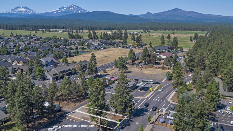 371 W Cascade Ave, Sisters, OR for sale - Aerial - Image 3 of 20