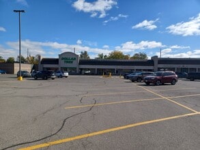 3611 1st Ave SE, Cedar Rapids, IA for lease Building Photo- Image 2 of 7
