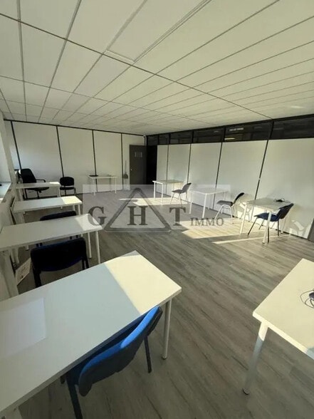 Office in Lognes for sale - Building Photo - Image 3 of 15