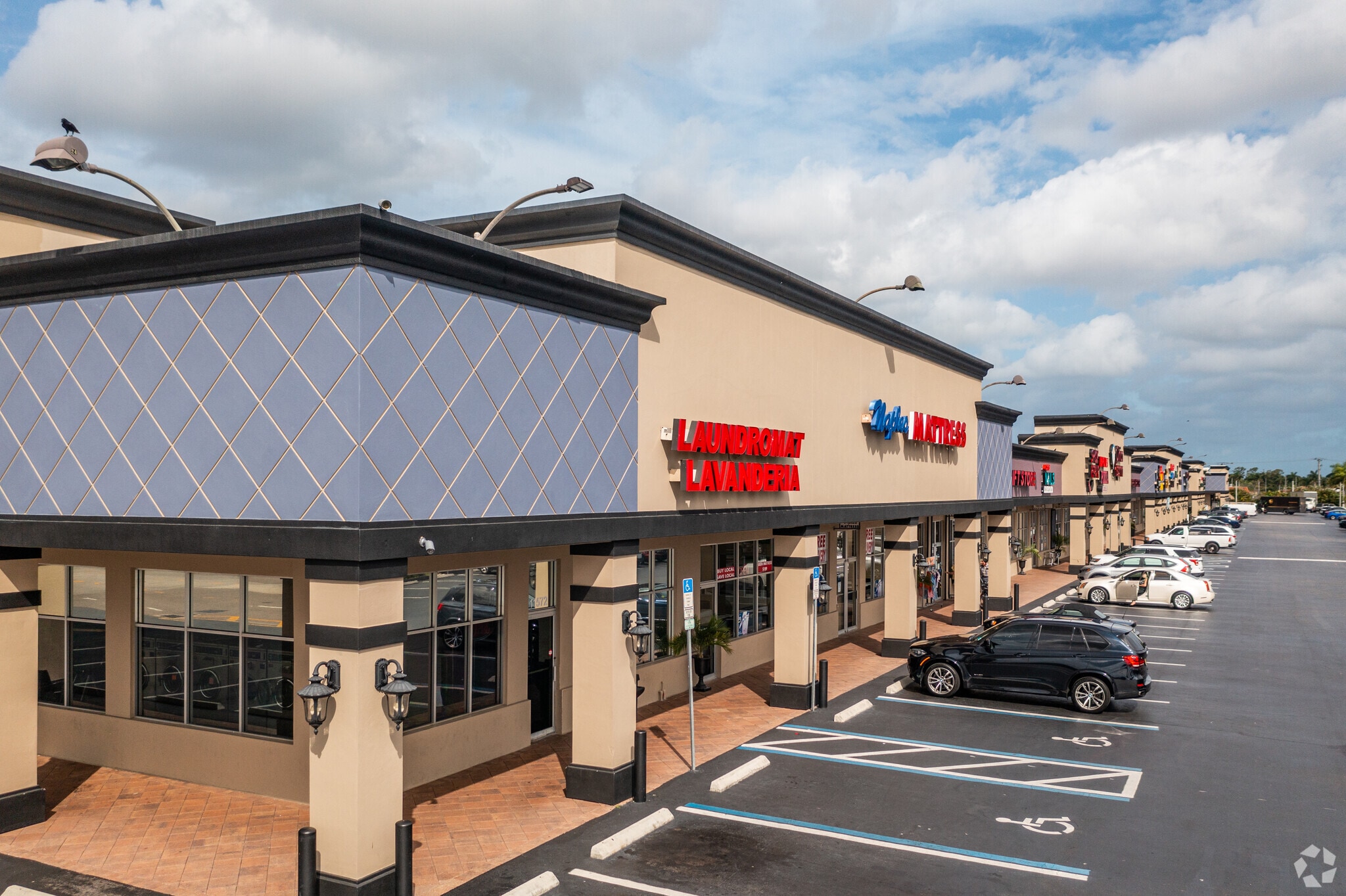 11502-11572 Tamiami Trl E, Naples, FL for lease Building Photo- Image 1 of 17