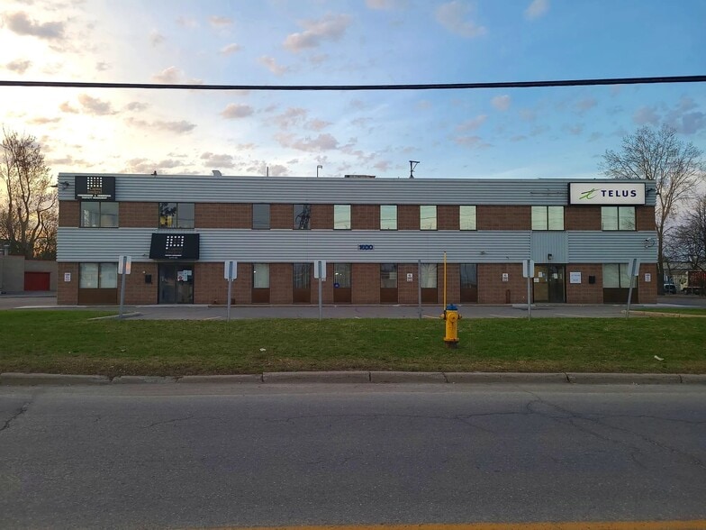 1600 Laperriere Ave, Ottawa, ON for sale - Primary Photo - Image 1 of 1