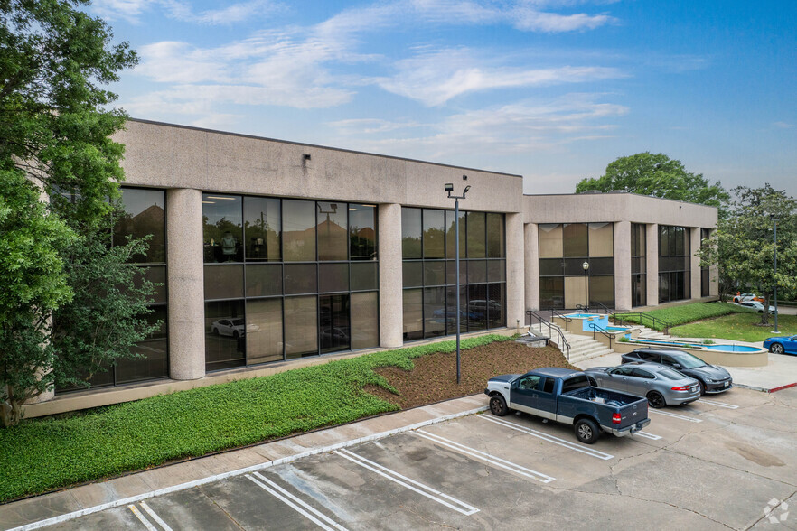 7211 Regency Square Blvd, Houston, TX for lease - Primary Photo - Image 1 of 8