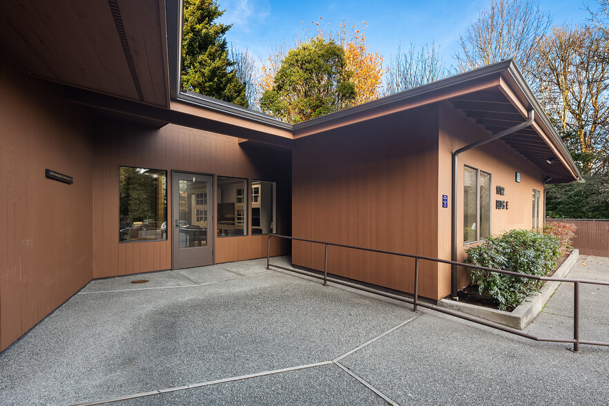 16122 8th Ave SW, Burien, WA for lease - Building Photo - Image 3 of 13