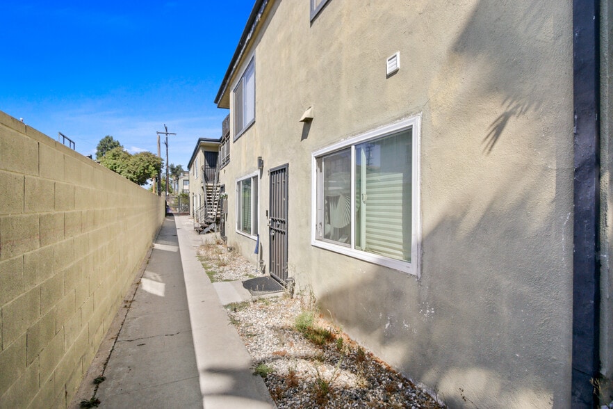 600 Almond Ave, Long Beach, CA for sale - Building Photo - Image 3 of 13