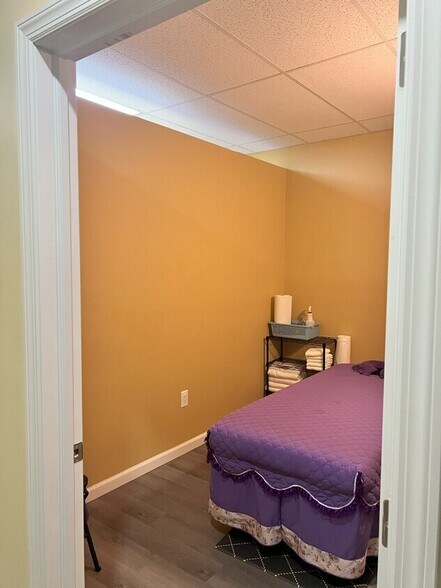 1460-1462 Nepperhan Ave, Yonkers, NY for lease - Building Photo - Image 3 of 8