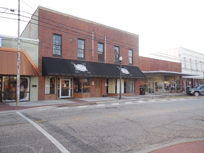 24-26 E Church St, Headland, AL 36345 | LoopNet