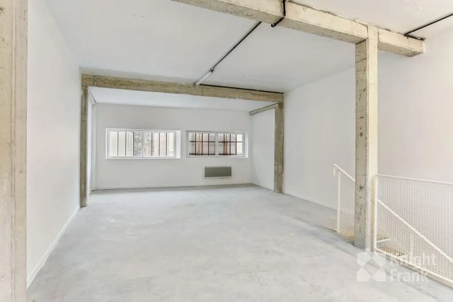 Office in Montreuil for lease - Interior Photo - Image 3 of 9