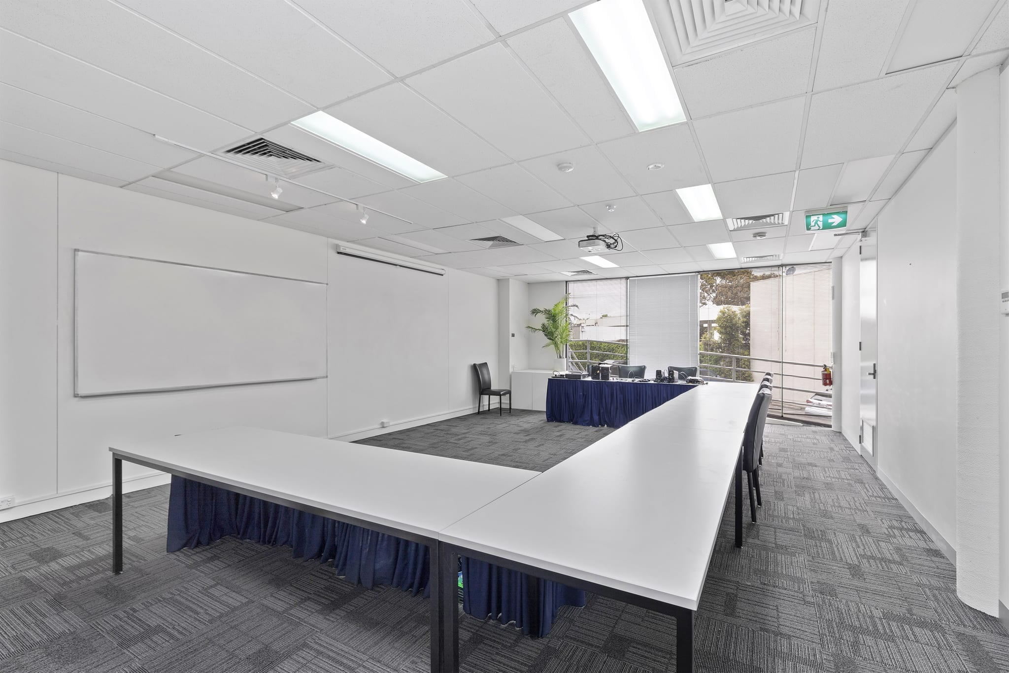 830-832 High Street, Kew East for lease Interior Photo- Image 1 of 4