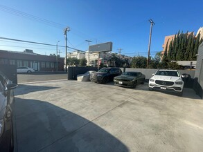 1160 N Las Palmas Ave, Los Angeles, CA for lease Building Photo- Image 2 of 3