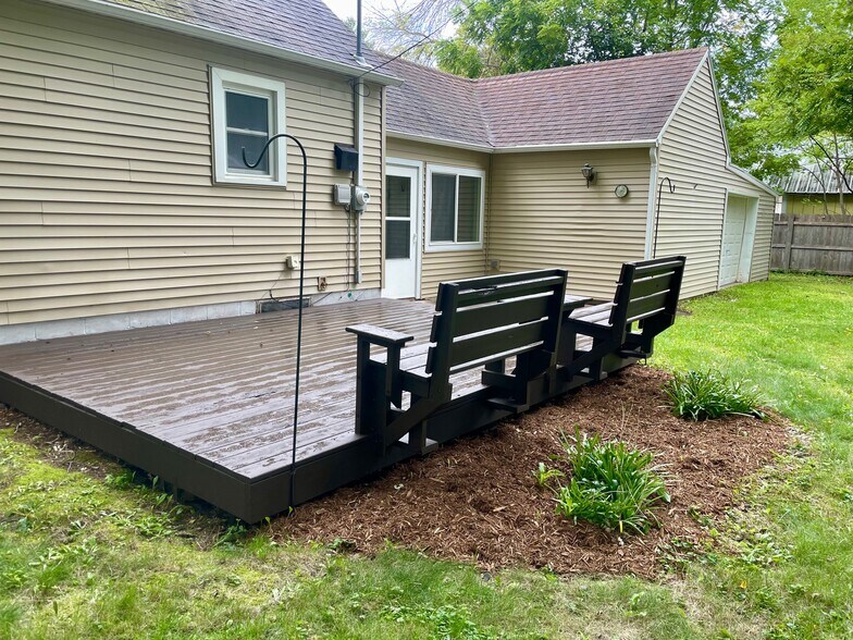 844 Broadway St N, Menomonie, WI for sale - Building Photo - Image 3 of 35