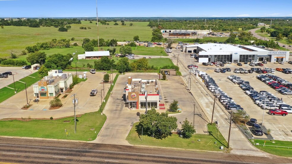 3011 W Washington St, Stephenville, TX for sale - Building Photo - Image 3 of 39