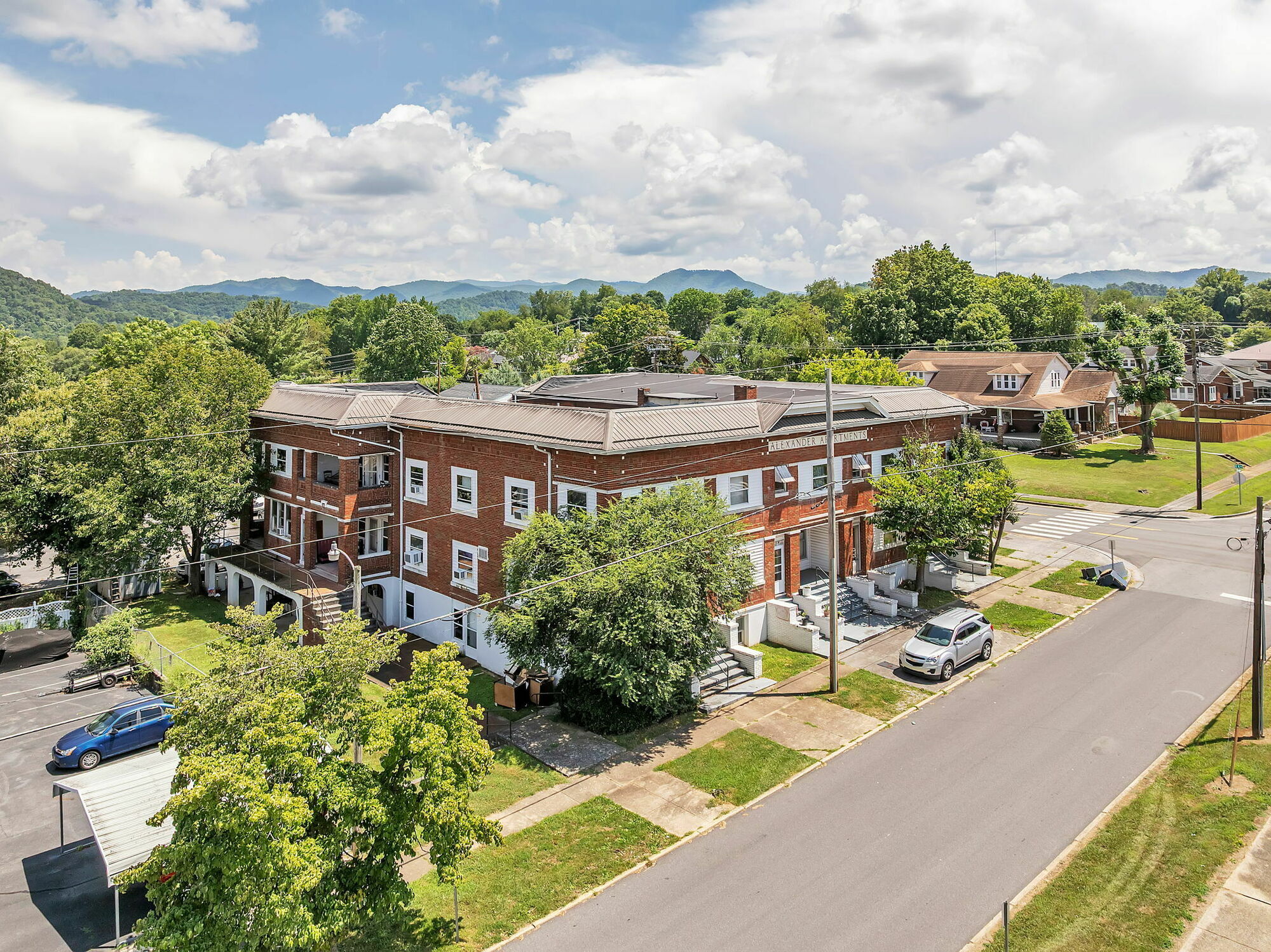 80 Units - Elizabethton, TN portfolio of 7 properties for sale on LoopNet.com Building Photo- Image 1 of 16