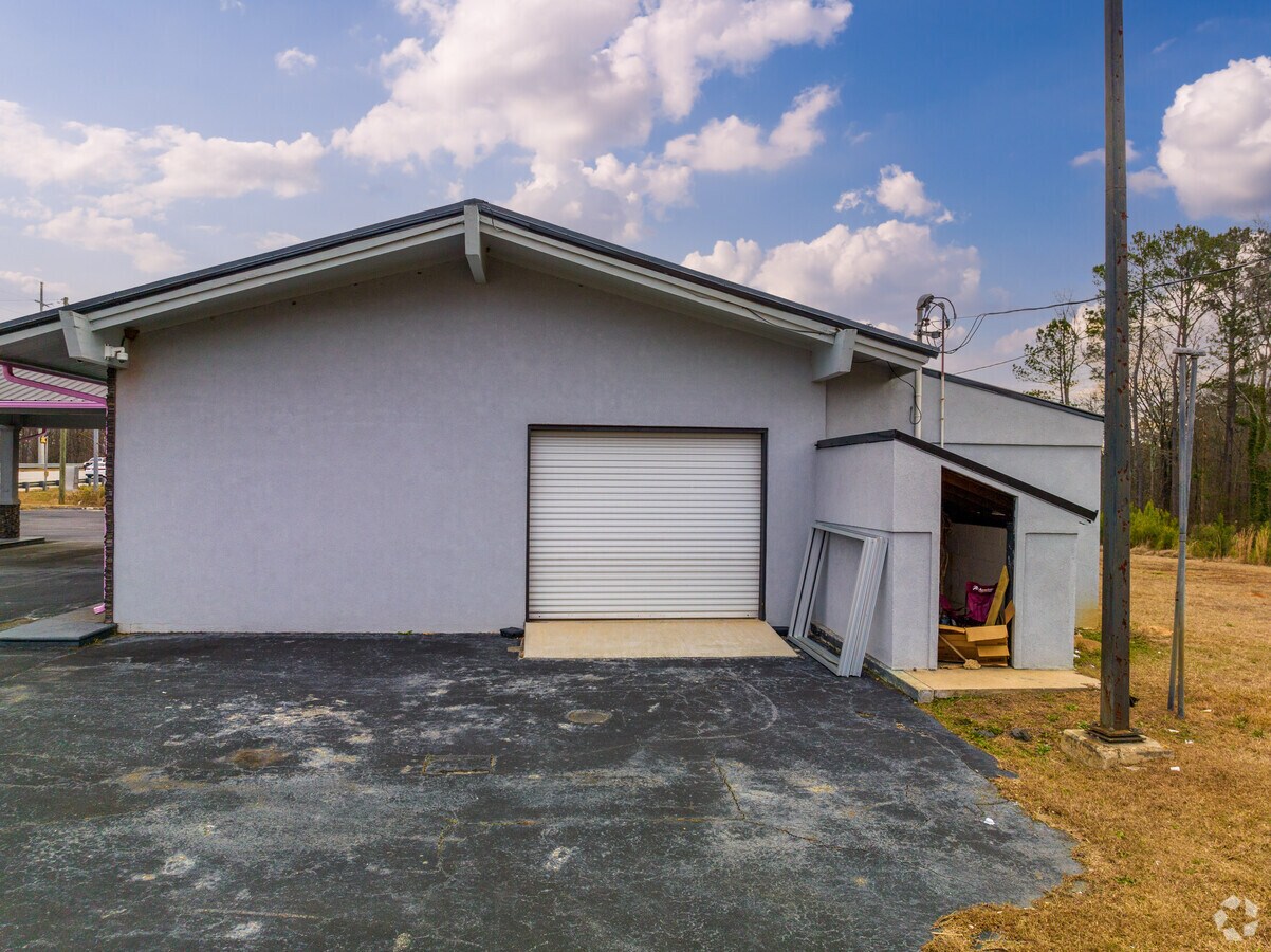 6344 Zebulon Rd, Macon, GA 31220