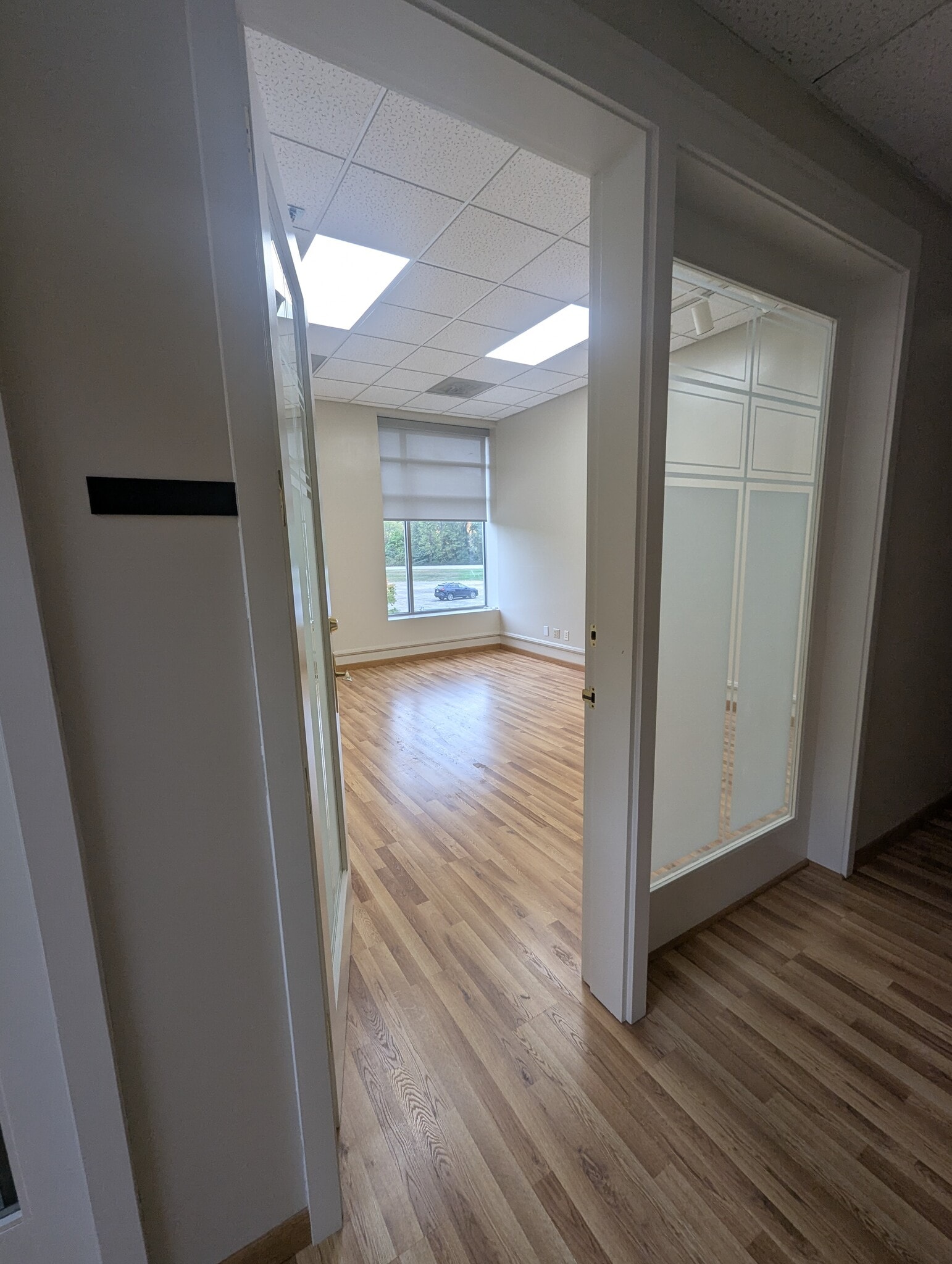 5440 E Fall Creek Parkway North Dr, Indianapolis, IN for lease Interior Photo- Image 1 of 7