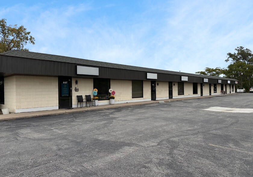 669-677 Cooper St, Monroe, MI for lease - Building Photo - Image 1 of 10