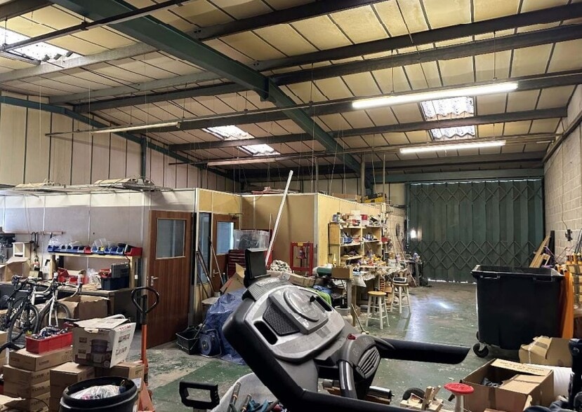 Midland Way, Thornbury for lease - Interior Photo - Image 3 of 3