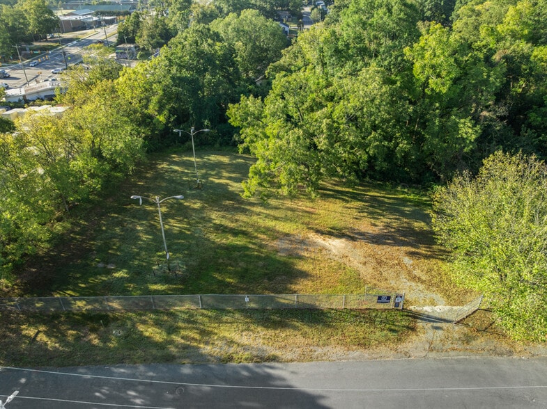 1008 Gilbert St, Durham, NC for lease - Building Photo - Image 3 of 8