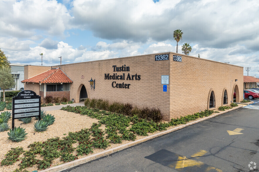 13362 Newport Ave, Tustin, CA for lease - Building Photo - Image 1 of 16