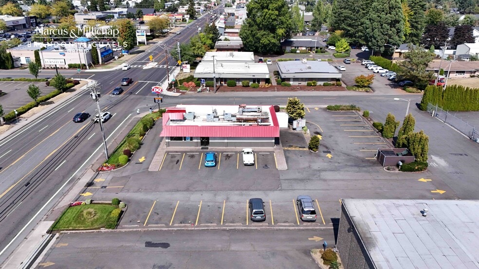 398 Lancaster Dr NE, Salem, OR for sale - Building Photo - Image 3 of 11