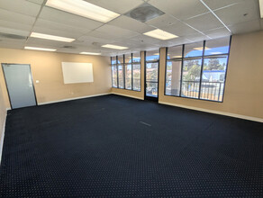 401 S Glenoaks Blvd, Burbank, CA for lease Building Photo- Image 2 of 5