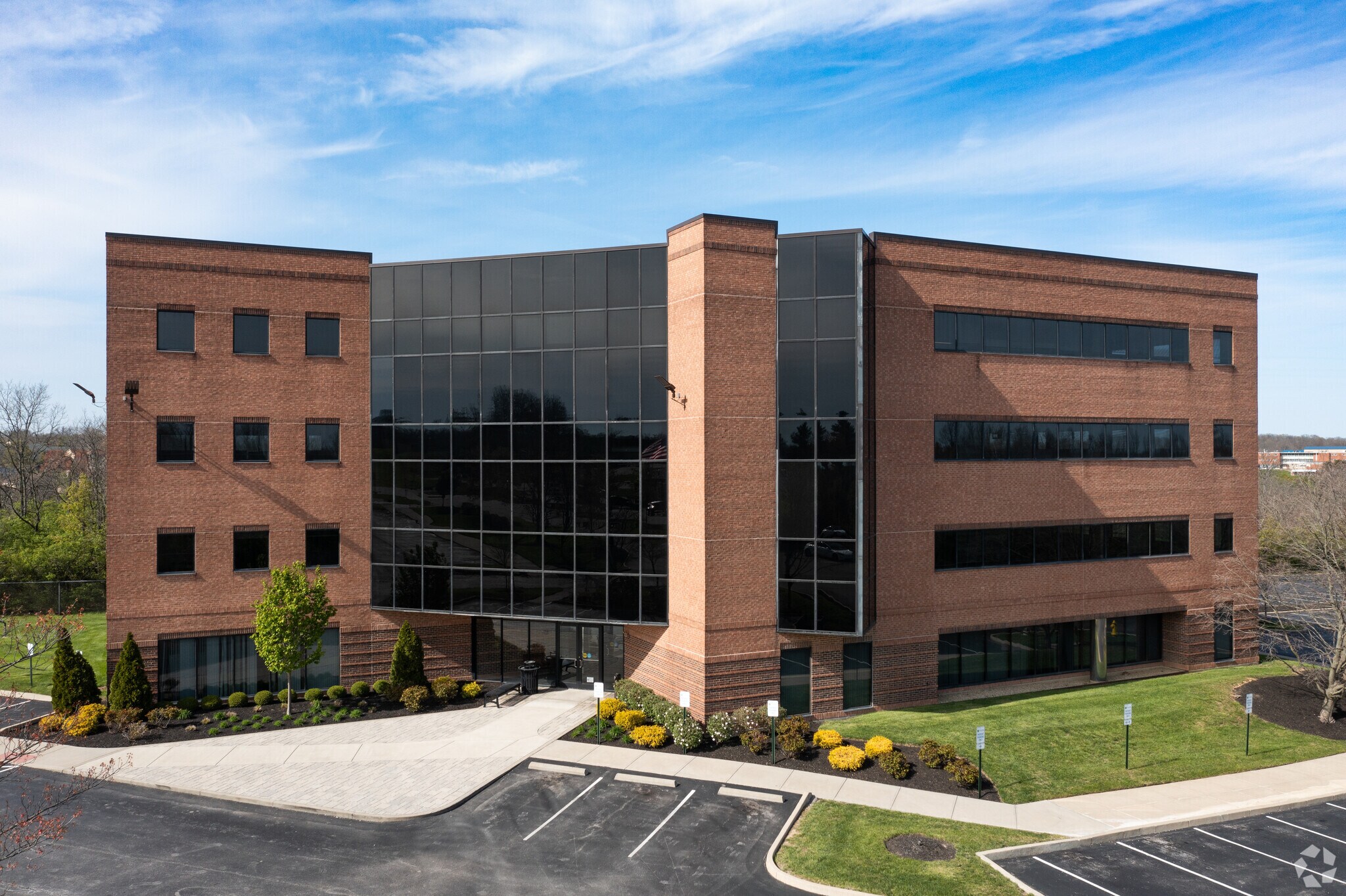 2670 Chancellor Dr, Crestview Hills, KY 41017 Office for Lease