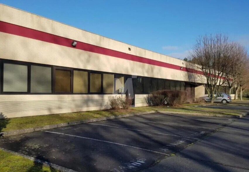 Office in Bondoufle for lease - Building Photo - Image 1 of 6