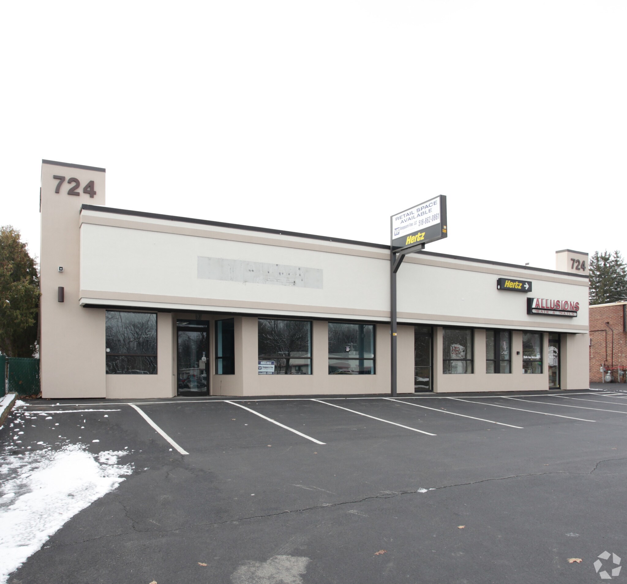 724 New Loudon Rd, Latham, NY for sale Building Photo- Image 1 of 1