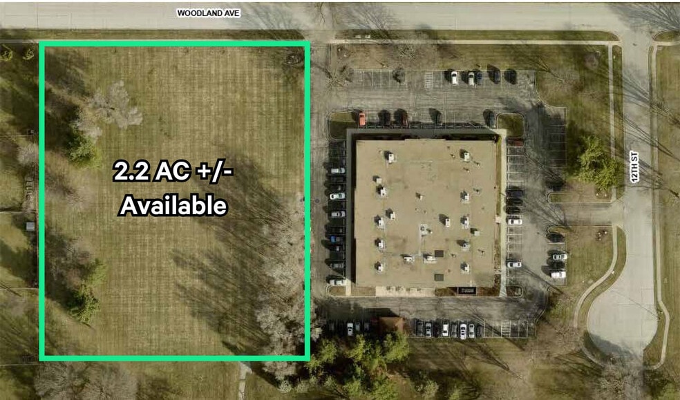 1300 Woodland Ave, West Des Moines, IA for sale - Primary Photo - Image 1 of 2